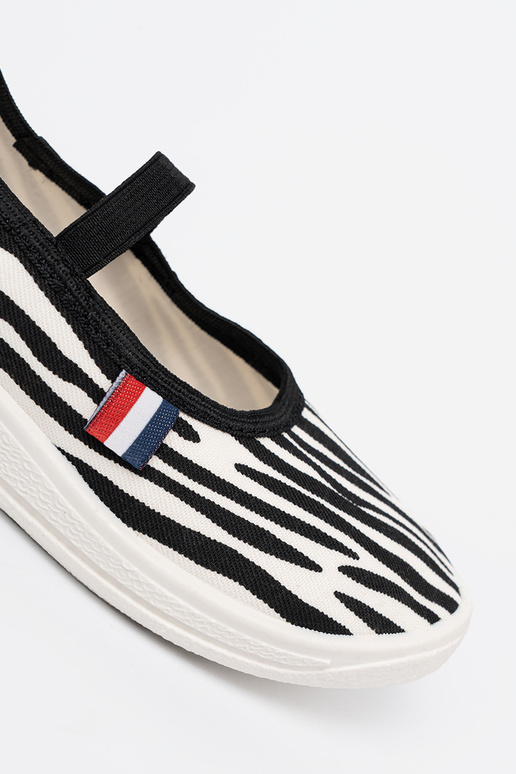 Juodos irbaltos spalvos šviesa batai užsegimas z motyĮem zebry