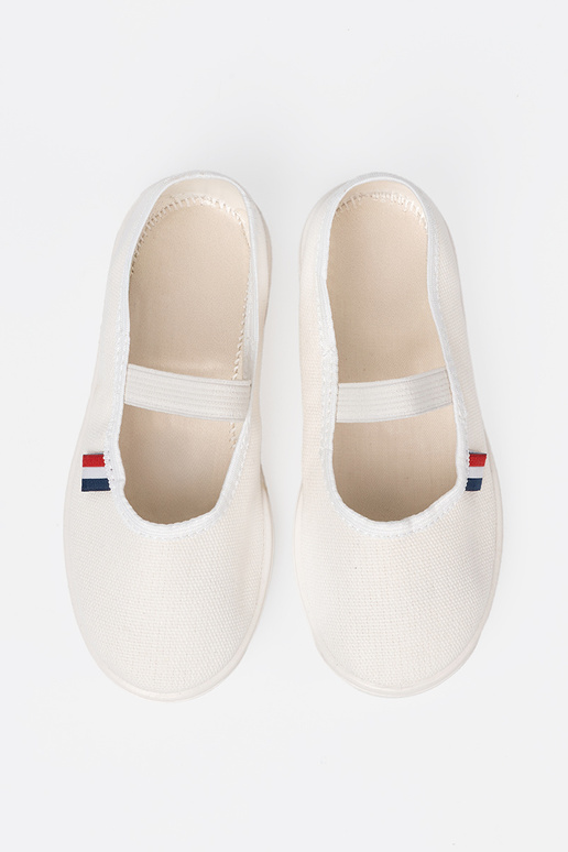  baltos spalvos batai z lankstusm paskiem