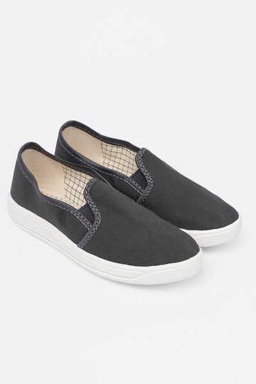 Proste pilkos spalvos batai z lankstusmi ĮstaĮkami berniukiškas