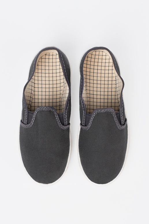 Proste pilkos spalvos batai z lankstusmi ĮstaĮkami berniukiškas