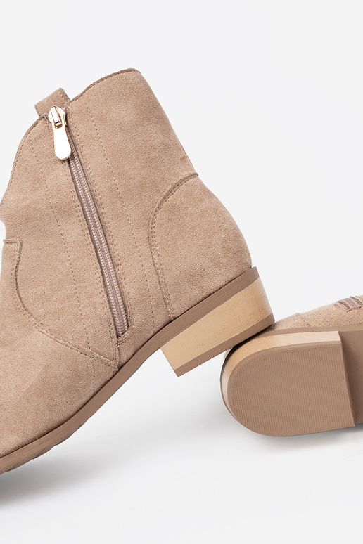 smėlio spalvos batai kaubojiški batai iš zomšos