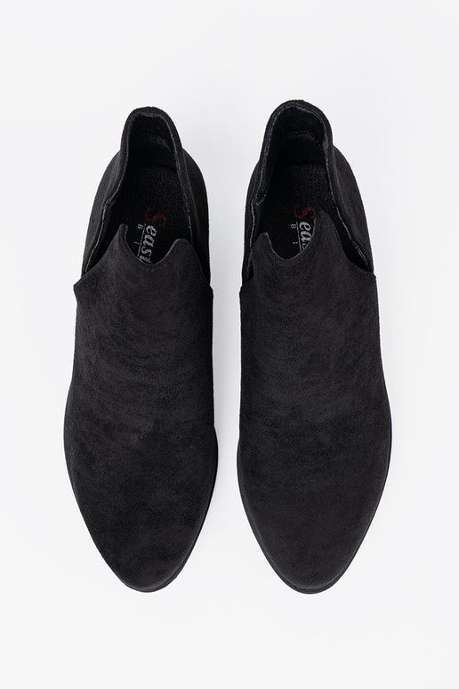 juodos spalvos batai z Įycięciami