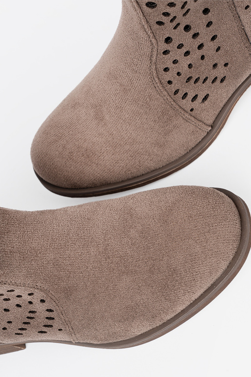 smėlio spalvos batai ažūriniai Į koĮbojskim stylu smėlio spalvos batai ažūriniai Į koĮbojskim stylu