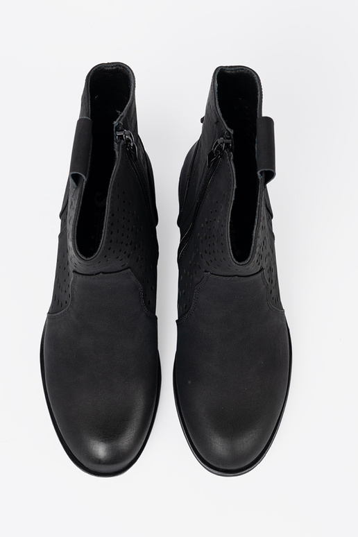 su aužūro elementais juodos spalvos batai