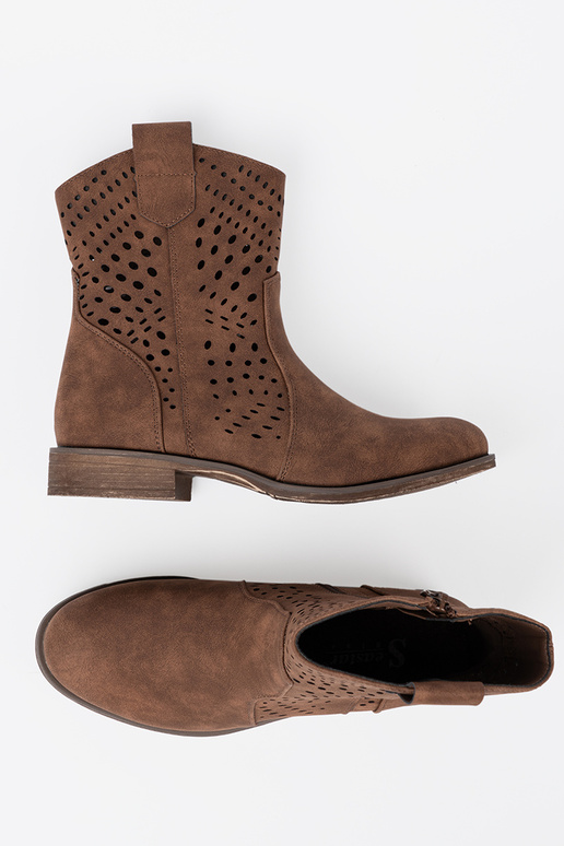 su aužūro elementais rudos spalvos batai su aužūro elementais rudos spalvos batai