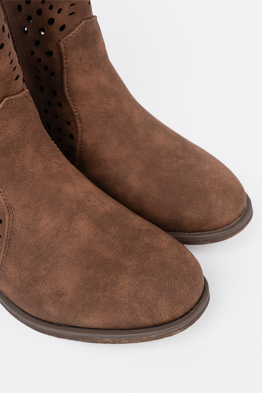 su aužūro elementais rudos spalvos batai su aužūro elementais rudos spalvos batai