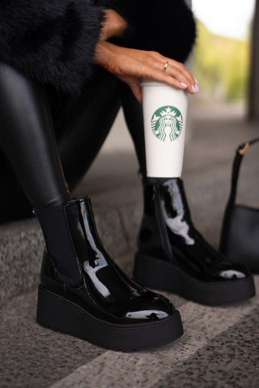 su lako efektu Moteriški aulinukai su platforma I Koturnie pašiltinti juodos spalvos INloedia