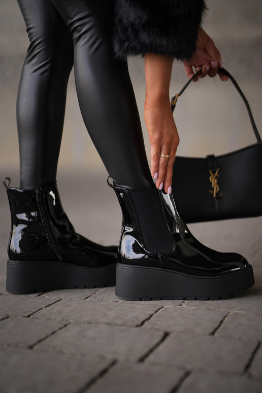 su lako efektu Moteriški aulinukai su platforma I Koturnie pašiltinti juodos spalvos INloedia