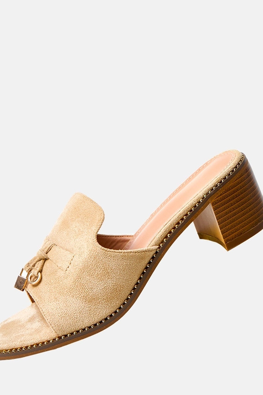 Smėlio spalvos šlepetės ant kulno su...