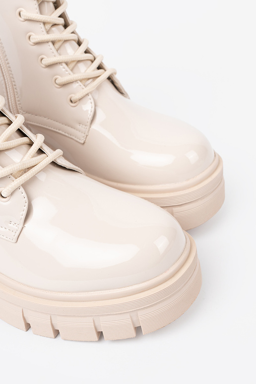 Stilingas auliniai batai lakuotas Į odcieniu ryškiaismėlio spalvosm