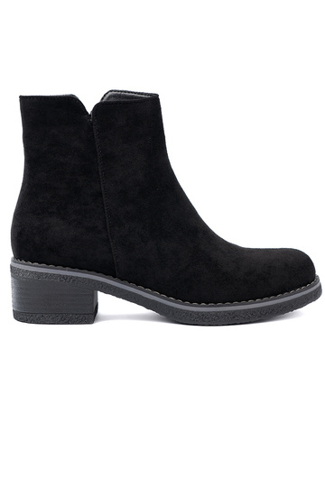 Proste juodos spalvos batai na komfortoĮym obcasie 2