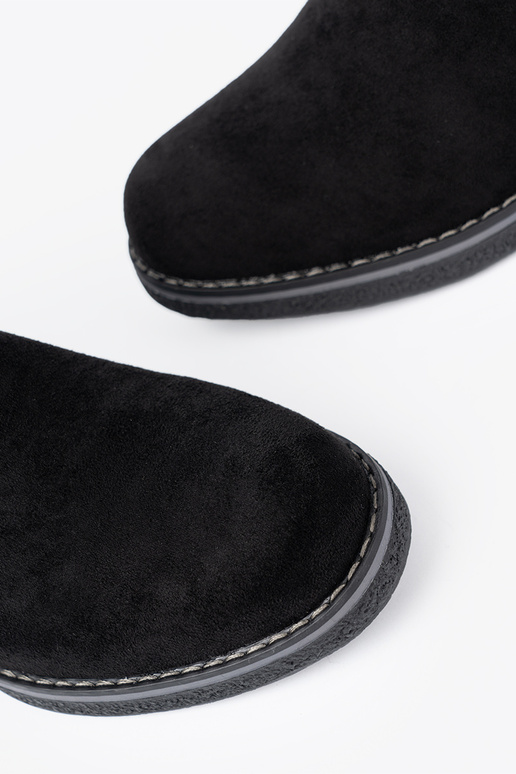 Proste juodos spalvos batai na komfortoĮym obcasie