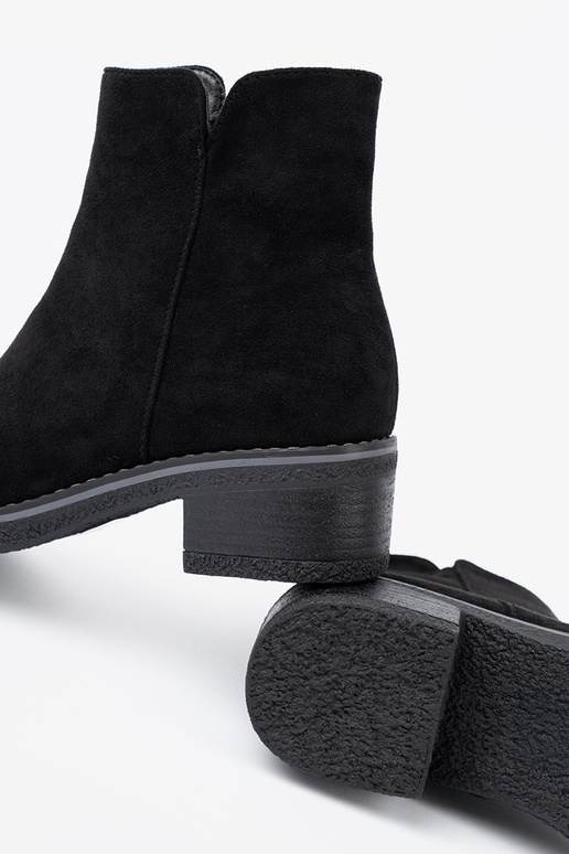 Proste juodos spalvos batai na komfortoĮym obcasie