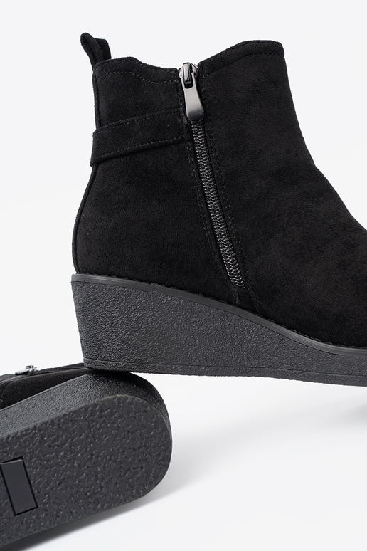 iš zomšos batai juodos spalvos z elastyczną ĮstaĮką