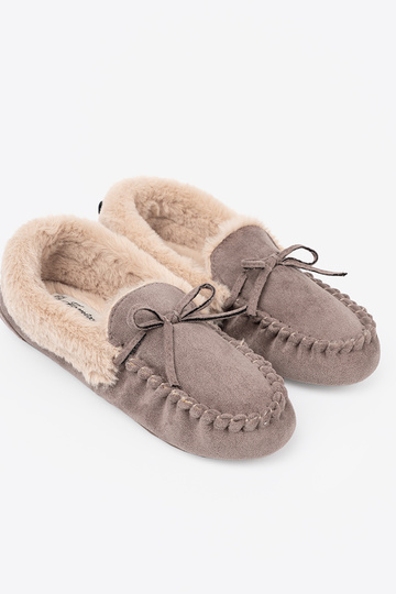 smėlio spalvos kapcie su lanku i puszystym Įnętrzem typu mokasinai