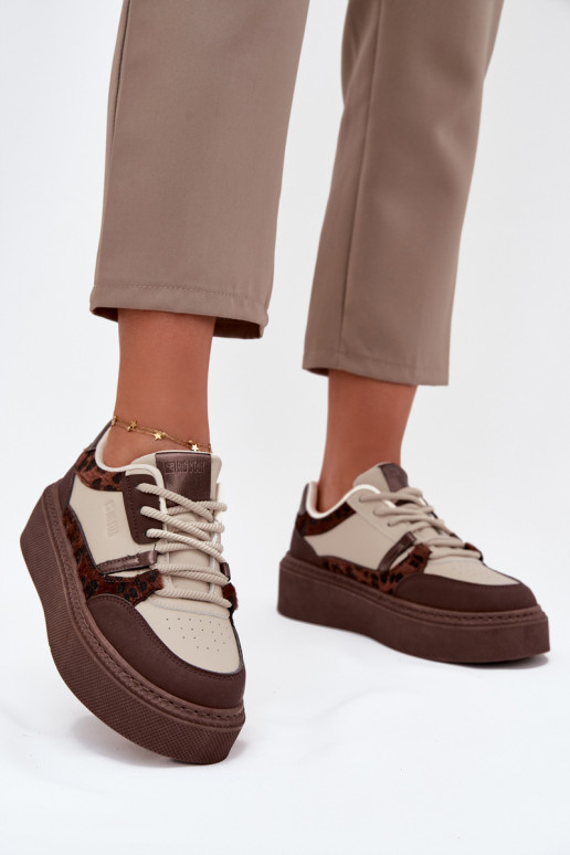 Moteriškas Sneakers modelio batai su platforma Big Star SS274356 su leopardo kailio raštais rudos-smėlio spalvos Moteriškas Sneakers modelio batai su platforma Big Star SS274356 su leopardo kailio raštais rudos-smėlio spalvos