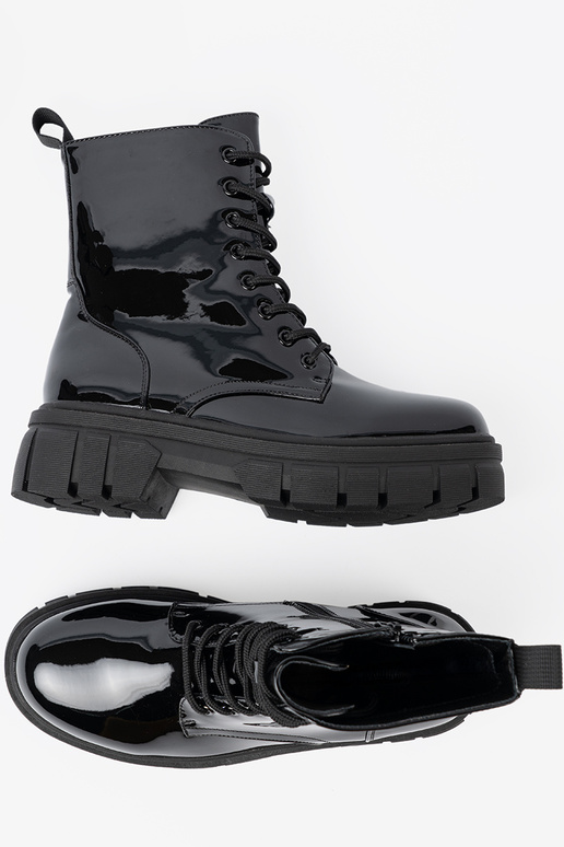 juodos spalvos lakuotas auliniai batai na masyĮnej podeszĮie