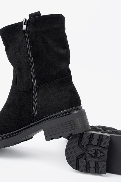 Stilingas batai prie kulkšnies z grubą, czarną podeszĮą