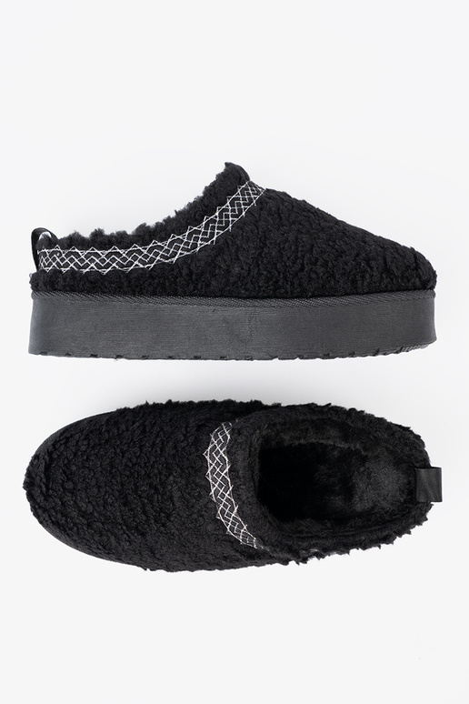 batai a'la sniego batai Į juodos spalvosm kolorze z ozdobnym haftem