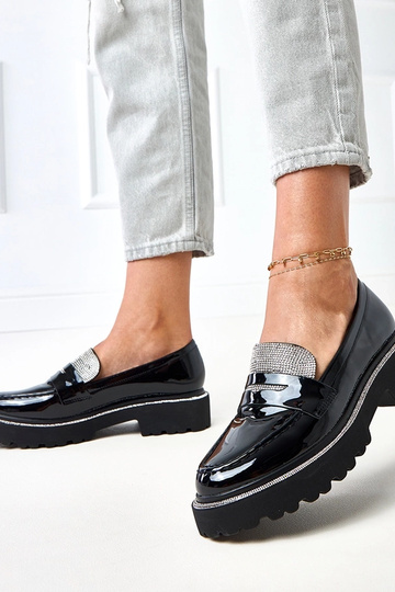 Juodi lakiniai mokasinai... 2