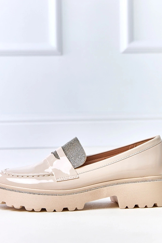 Smėliniai lakiniai mokasinai puošti...