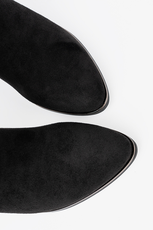 Aulinukai iš zomšos juodos spalvos z eleganckim marszczeniem