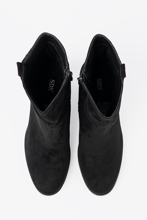 juodos spalvos iš zomšos aulinukai su raukintu viršumi