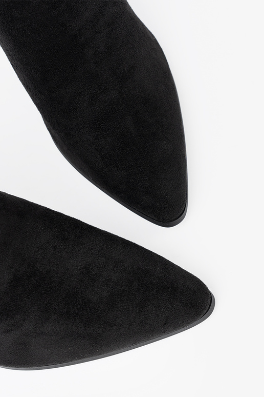 Elegantiško stiliaus juodos spalvos batai z biżuteryjnym akcentem