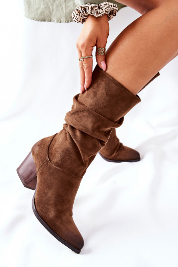 Moteriškas ilgaauliai batai iš zomšos rudos spalvos Ranafast 2