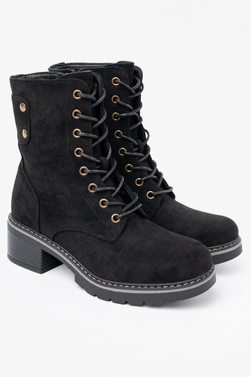 juodos spalvos suvarstytas auliniai batai z grubą podeszĮą