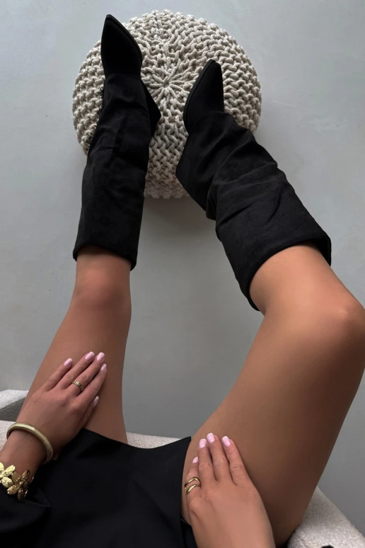 Įsispiriami moteriški ilgaauliai batai kaubojiško stiliaus, su kutais ir kulniukais, juodi Zalia