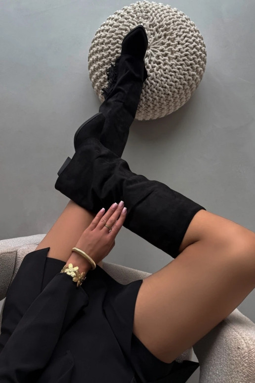 Įsispiriami moteriški ilgaauliai batai kaubojiško stiliaus, su kutais ir kulniukais, juodi Zalia