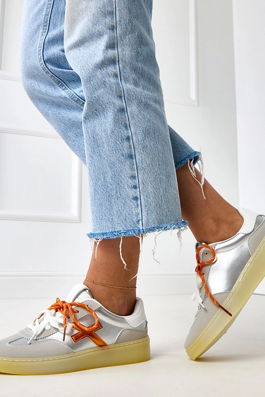 Sidabriniai sportbačiai su platforma...