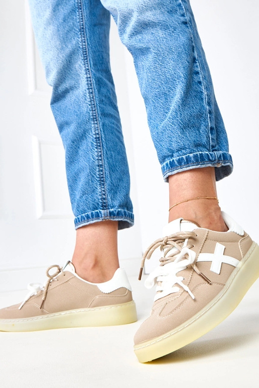 Rudi sportbačiai su platforma ir... Rudi sportbačiai su platforma ir...