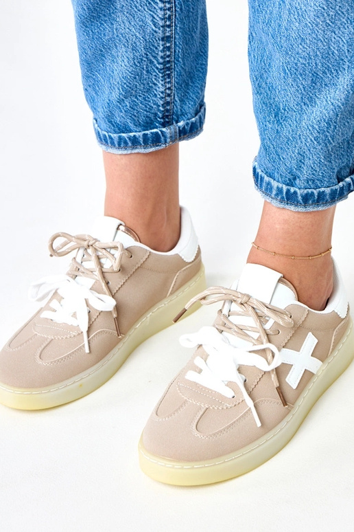 Rudi sportbačiai su platforma ir... Rudi sportbačiai su platforma ir...