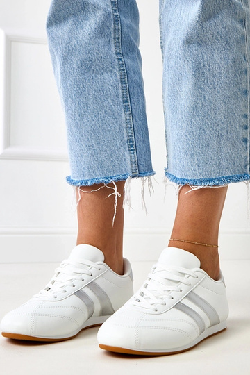 Balti teniso tipo...