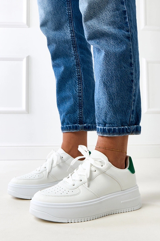 Balti sportiniai bateliai su...