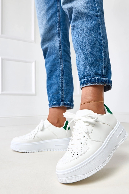 Balti sportiniai bateliai su...