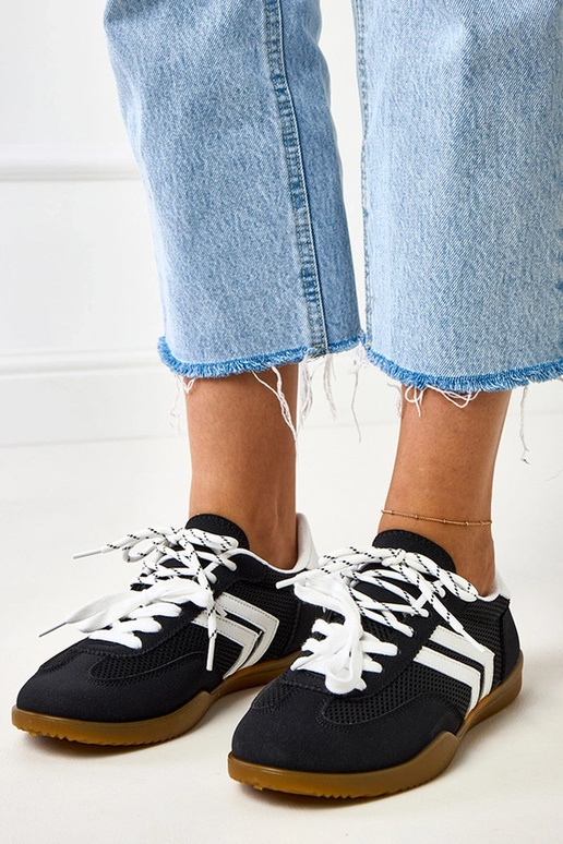 Juodi tinklinio audinio sportiniai...