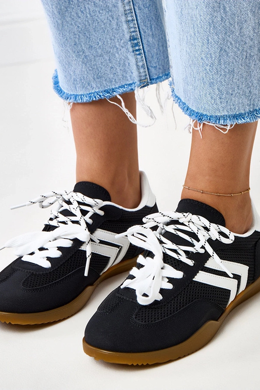 Juodi tinklinio audinio sportiniai...