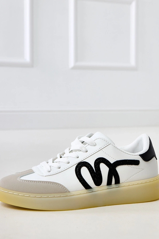 Balti sportiniai bateliai su...