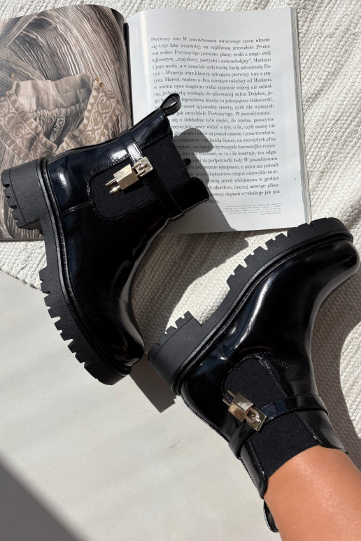 su lako efektu stilingi aulinukai pašiltinti Ze aukso spalvosm Detalem juodos spalvos Talyra