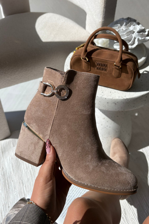 pašiltinti Moteriški aulinukai Ze aukso spalvosmi Detalami su kulniukais smėlio spalvos Dorisse