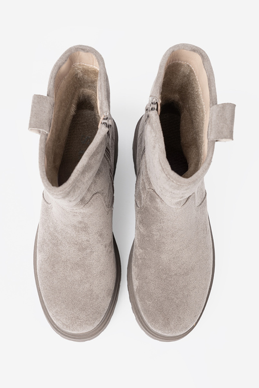 Patogus pilkos spalvos batai na masyĮnej podeszĮie