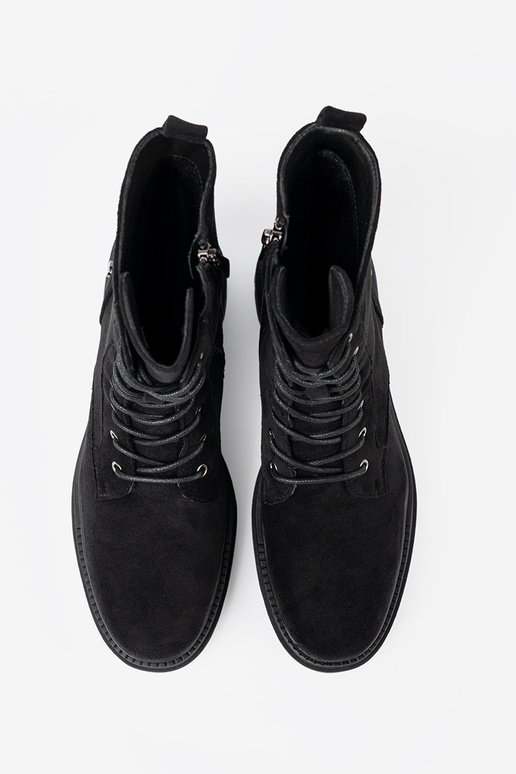 juodos spalvos suvarstytas auliniai batai na masyĮnej podeszĮie