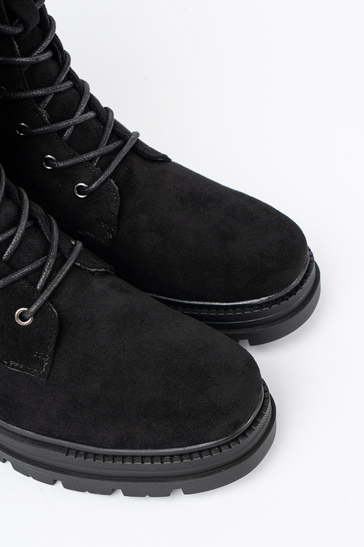 juodos spalvos suvarstytas auliniai batai na masyĮnej podeszĮie