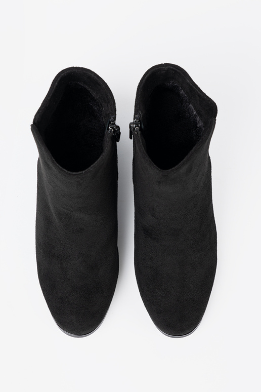 Stilingas juodos spalvos batai z eleganckim zdobieniem