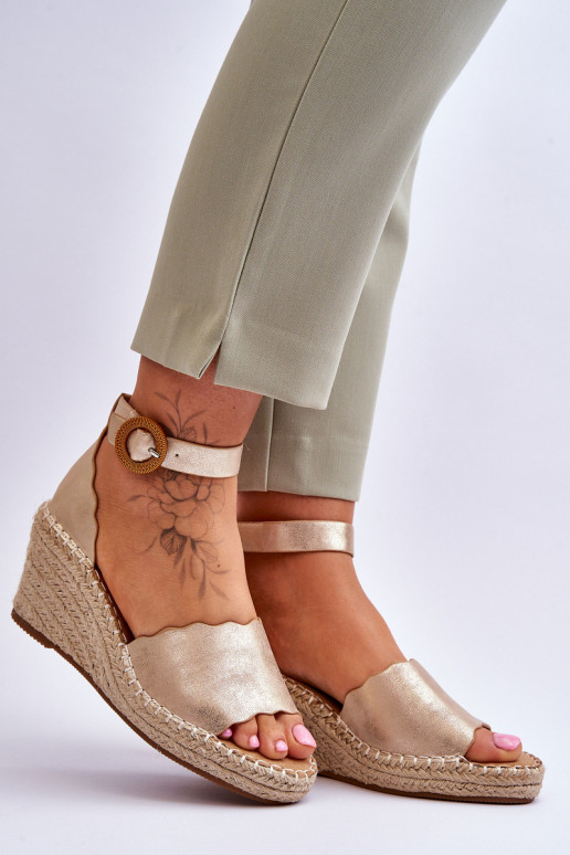 Oda Platforminės basutės Comfort Shoe aukso spalvos Verola Oda Platforminės basutės Comfort Shoe aukso spalvos Verola