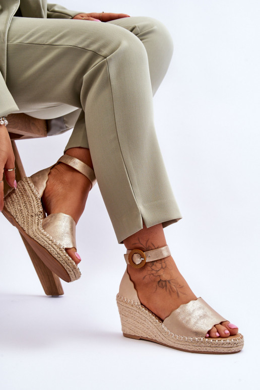 Oda Platforminės basutės Comfort Shoe aukso spalvos Verola Oda Platforminės basutės Comfort Shoe aukso spalvos Verola