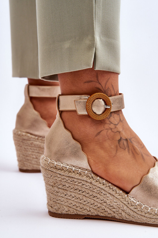 Oda Platforminės basutės Comfort Shoe aukso spalvos Verola Oda Platforminės basutės Comfort Shoe aukso spalvos Verola